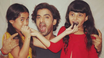 Mohit Malik, Aakriti Sharma, and Myra Singh from Kullfi Kumar Bajewala play UNO together