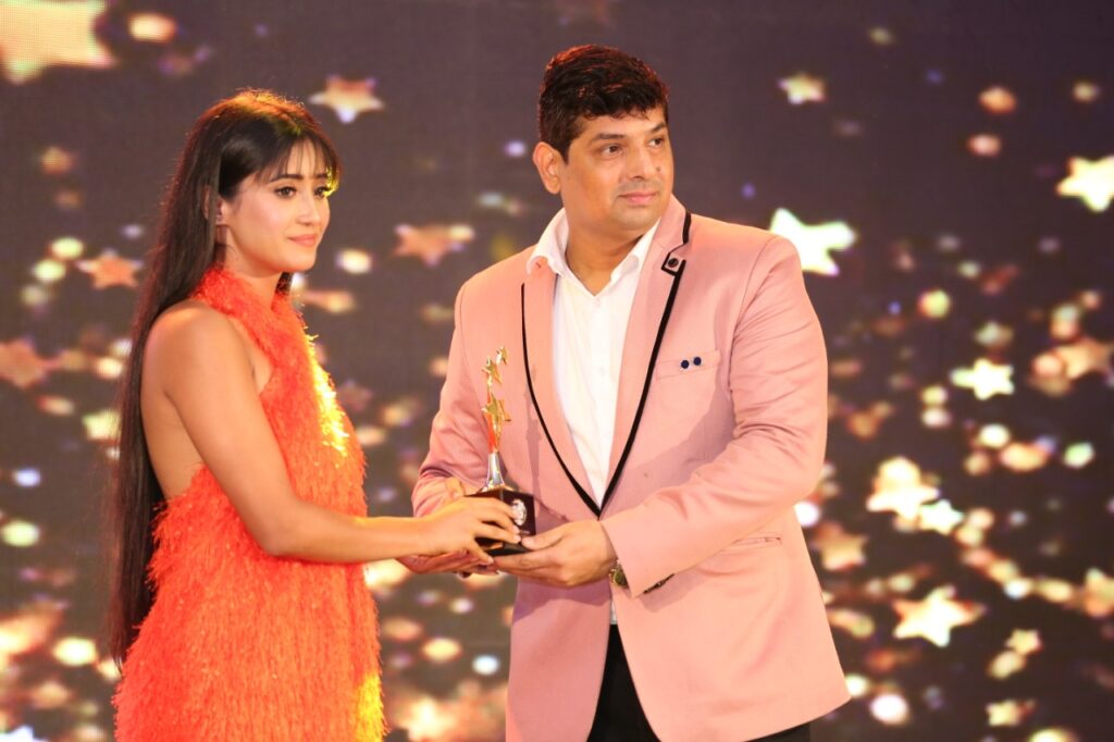 Shivangi Joshi aka Naira wins Most Stylish Hair Awards, shares secret of her luscious hair