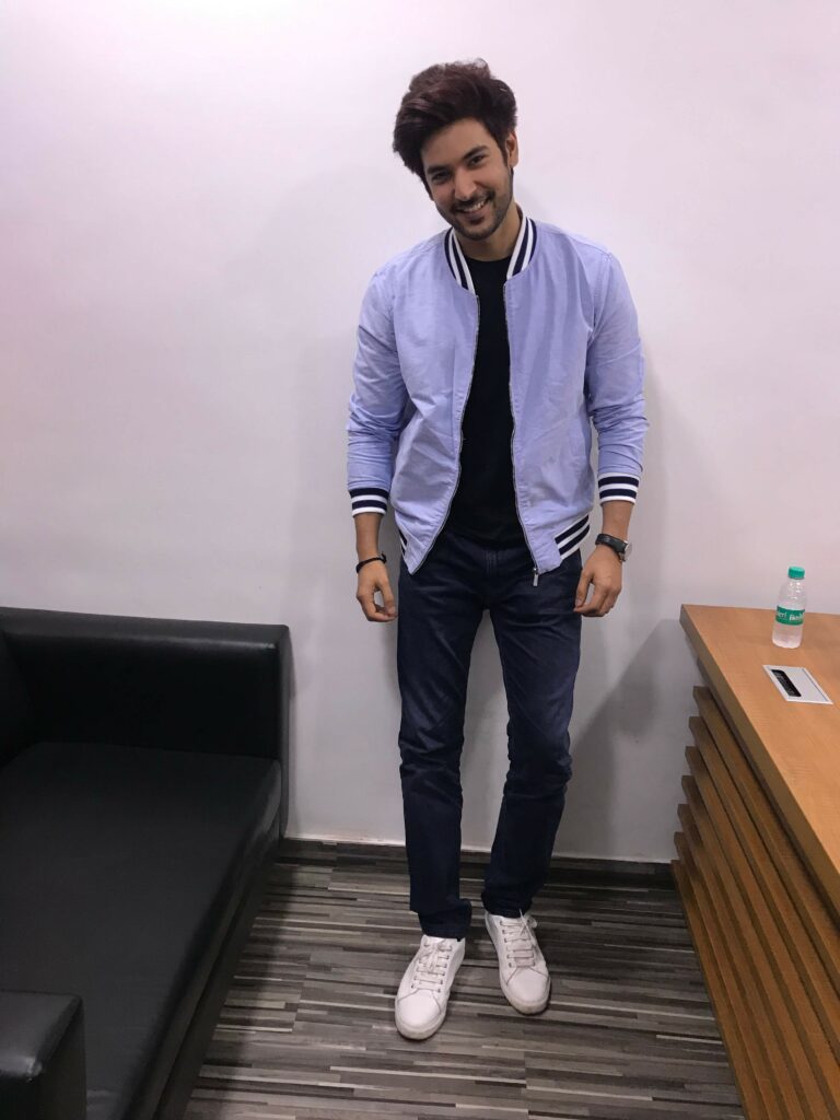 Shivin Narang poses after a fun LIVE chat with IWMBuzz - 8