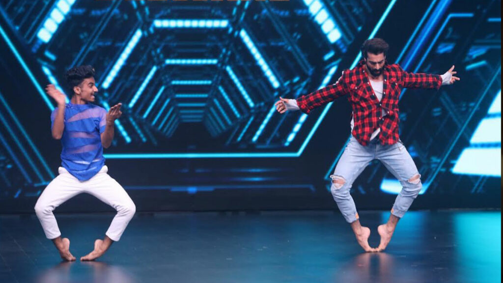 Tushar Kalia learns new stunts on Dance Deewane 2