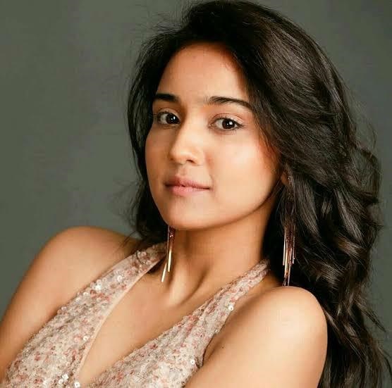 Yeh Un Dinon Ki Baat Hai’s Ashi Singh is being MISSED - 6