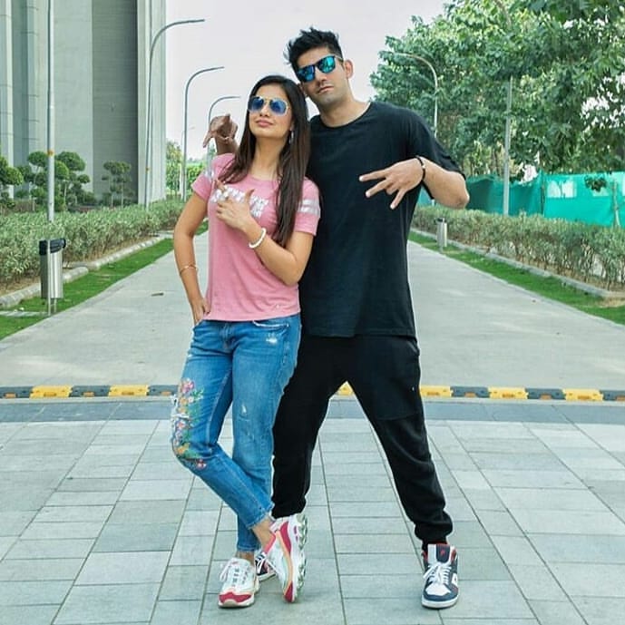 Varun Sood and Divya Agarwal are the new style icons in town - 3