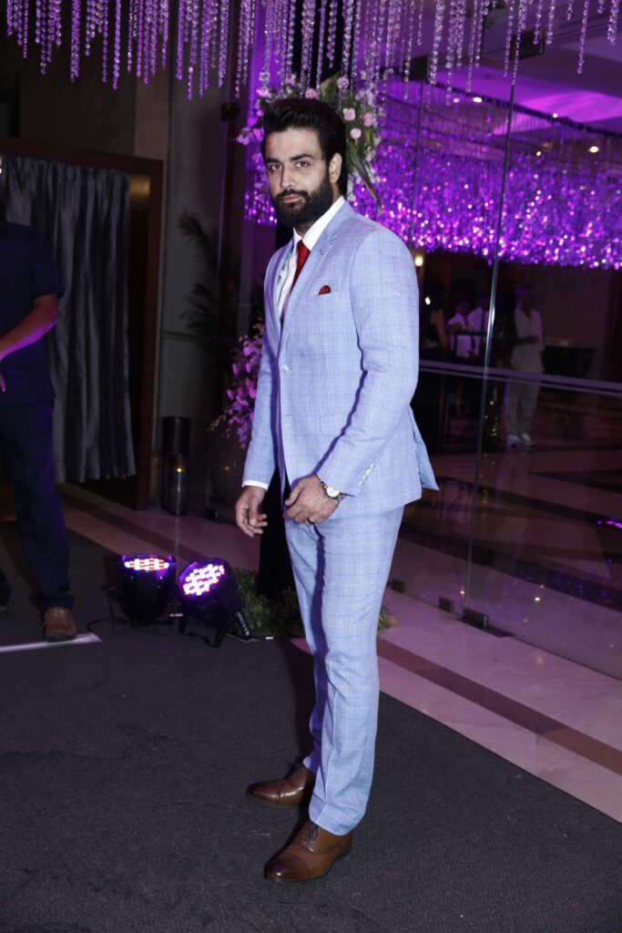 Vivian Dsena is the new style icon in town - 3