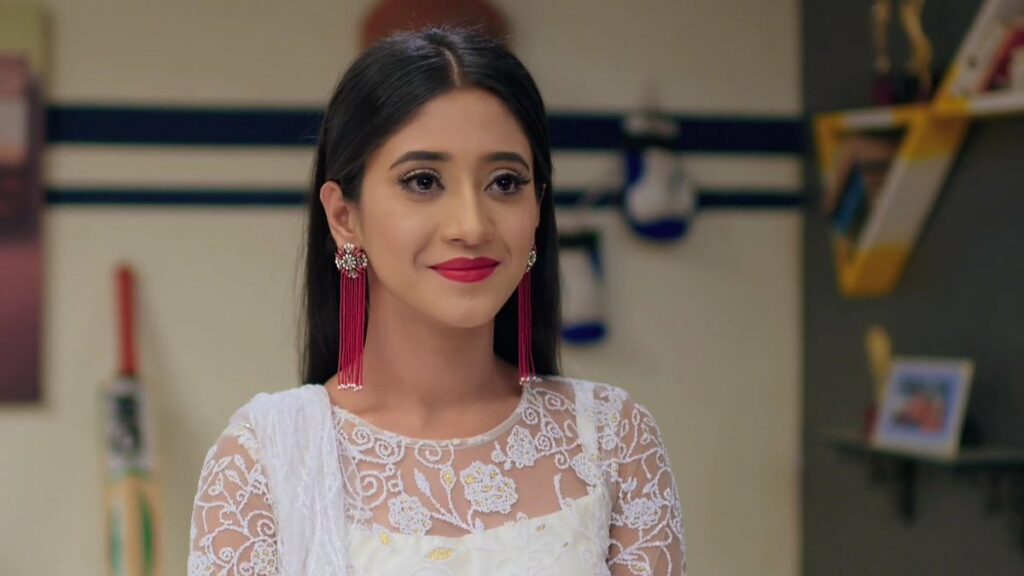 Yeh Rishta Kya Kehlata Hai: Shivangi Joshi and her Charismatic smile - 2