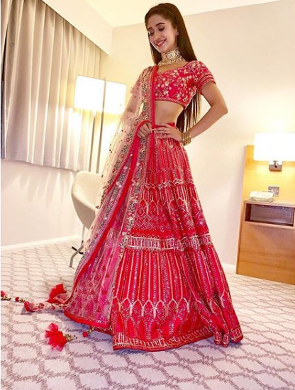 Yeh Rishta Kya Kehlata Hai: Shivangi Joshi’s red hot looks - 4