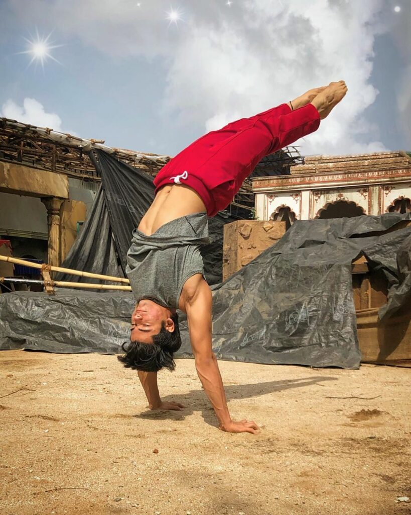 Yoga helps balance your body rhythm and keeps you calm mentally: Siddharth Nigam on #YogaDay2019 1