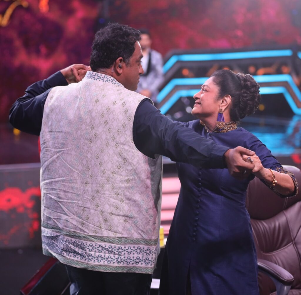 Zeenat Aman, Aruna Irani, Bindu on Super Dancer Chapter 3 - 7