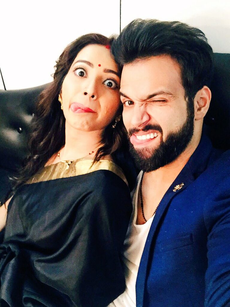 [Photos] A couple like no other: Rithvik Dhajani and Asha Negi - 0