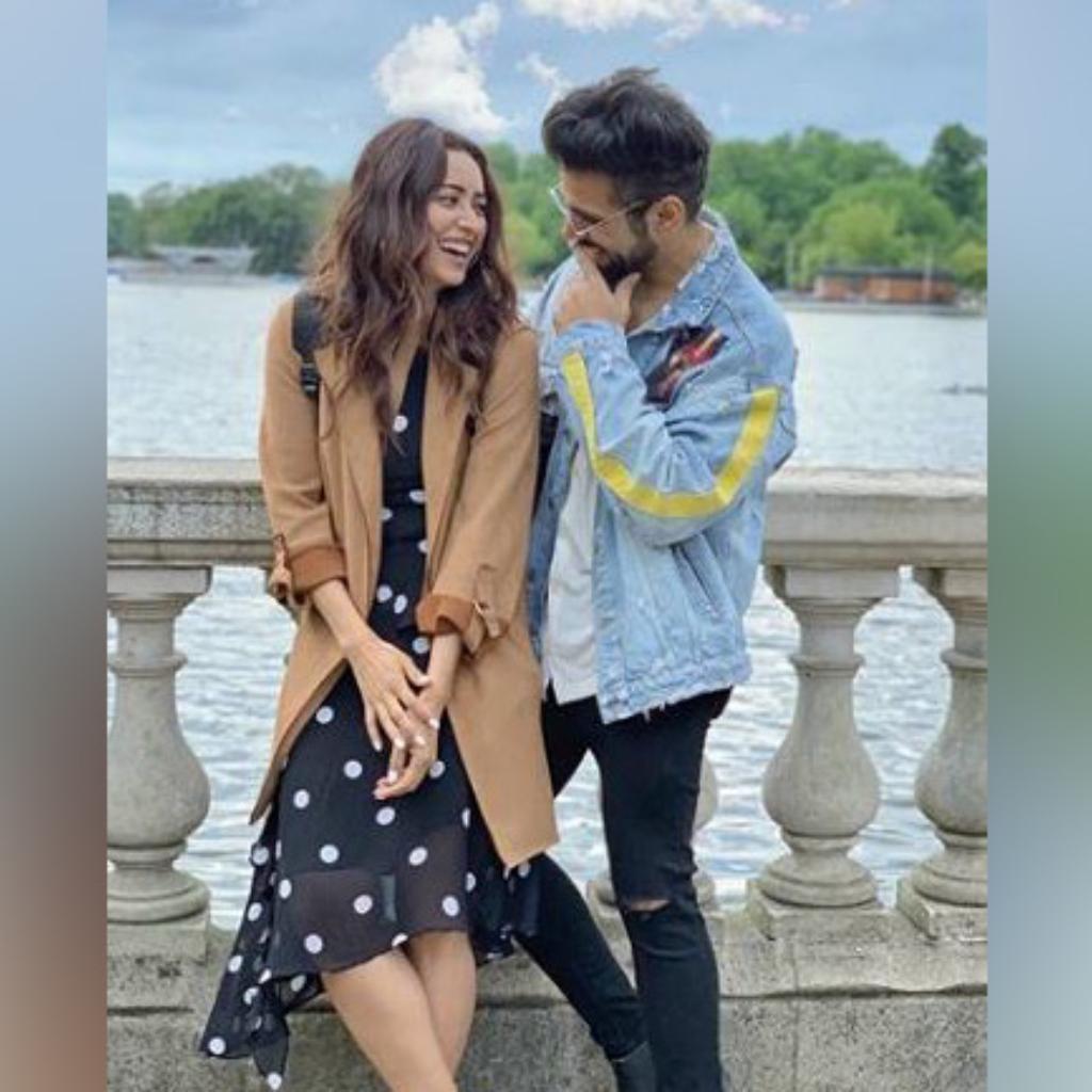 [Photos] A couple like no other: Rithvik Dhajani and Asha Negi - 5