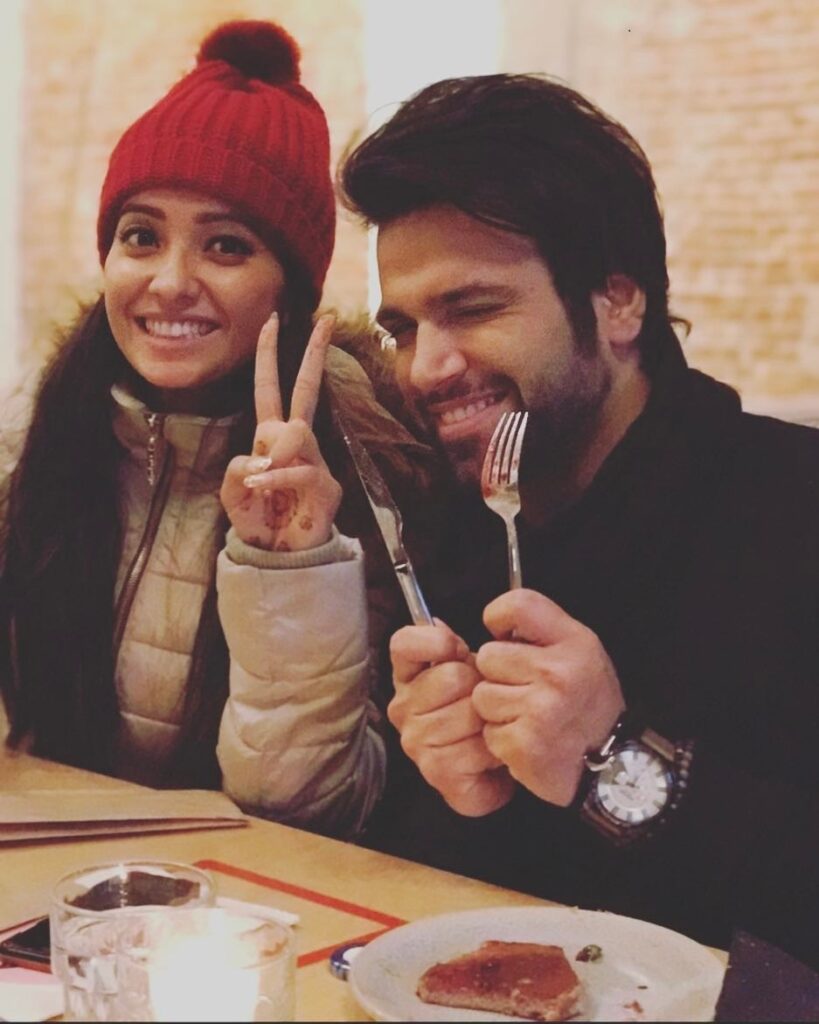 [Photos] A couple like no other: Rithvik Dhajani and Asha Negi - 6