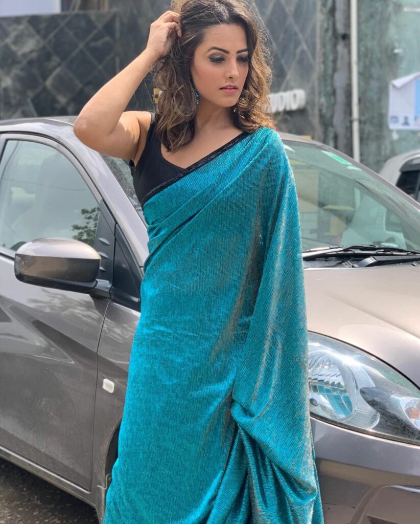 Anita Hassanandani slays in a saree - 0