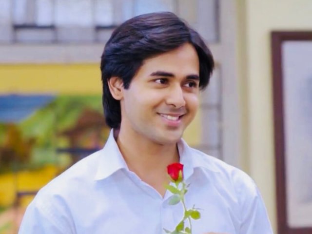 Cute and charming: Randeep Rai - 3