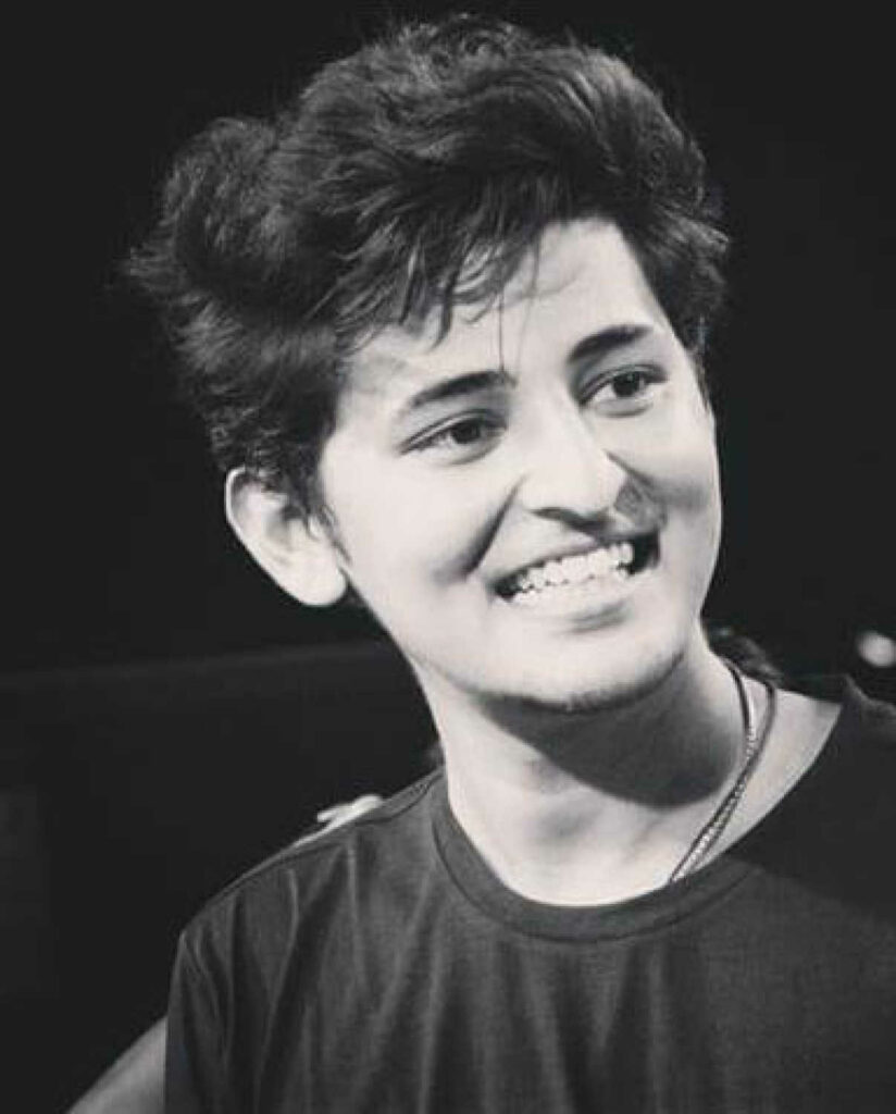 Hot Instagram pictures of Darshan Raval - 2