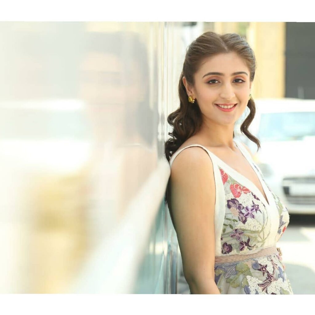 Dhvani Bhanushali Is The Best and Here’s Why…. - 4