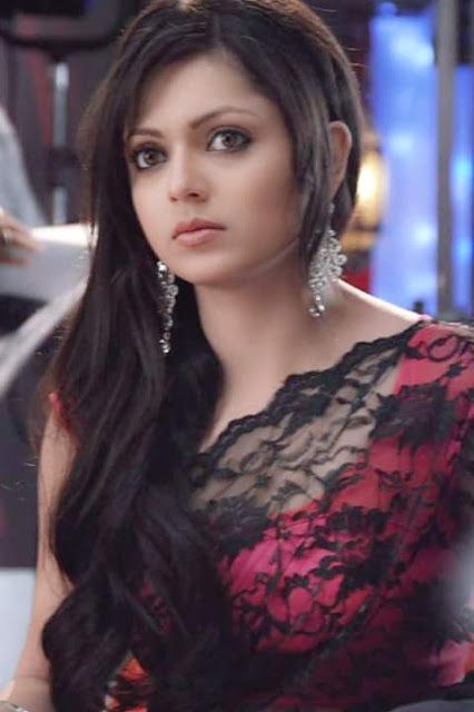 Drashti Dhami slays in Indian avatar  - 2