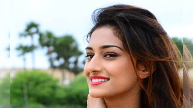 Erica Fernandes’ eye-catching looks!