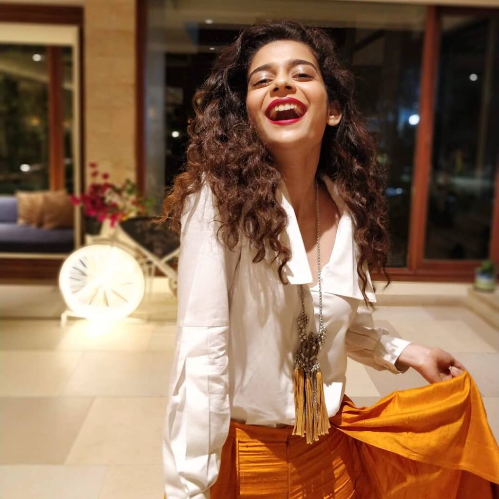 [In Pics] Her smile kills, Mithila Palkar is charming - 2