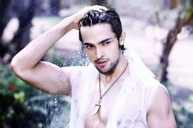 When Parth Samthaan left us drooling with his abs-tastic body - 5