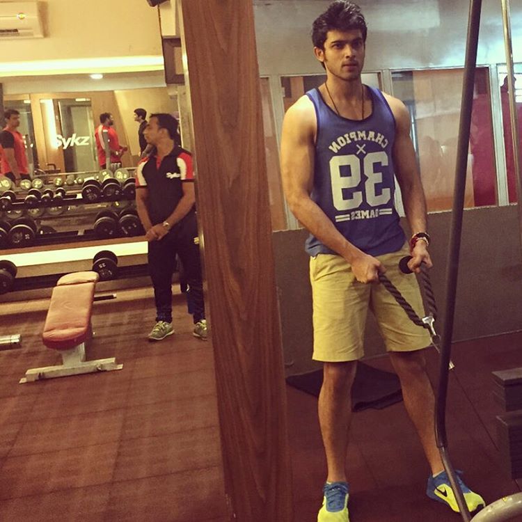 Kasautii Zindagi Kay actor Parth Samthaan’s hot workout videos - 4