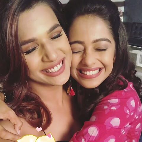 Prachi and Rhea from Kumkum Bhagya are the perfect unusual siblings - 3