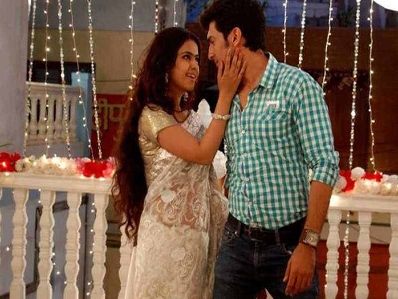 Sasural Simar Ka: Roli and Siddhant’s cute couple pictures - 3