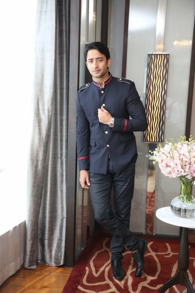 Shaheer Sheikh and his suit look! - 5