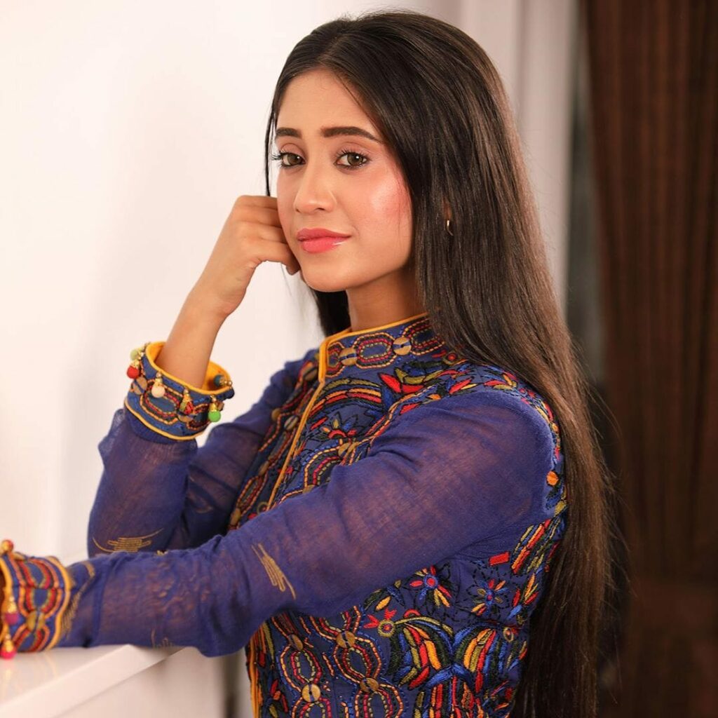 All the times Shivangi Joshi absolutely slayed in a desi avatar - 6