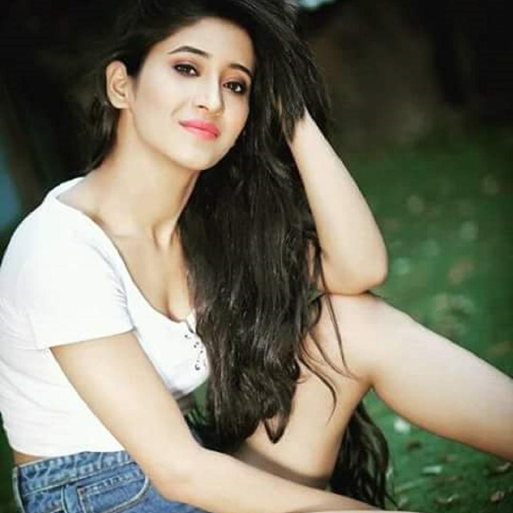 Shivangi Joshi: The ultimate TV queen - 4