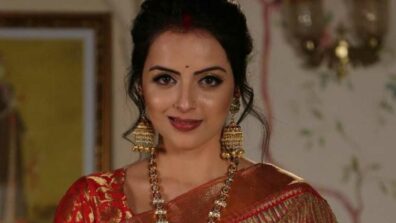 Shrenu Parikh’s HOT Red Lipstick Avatar