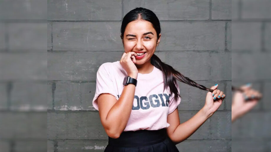 What makes MostlySane aka Prajakta Koli so popular?