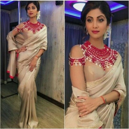 Shilpa Shetty gives saree style a stylish twist! - 0