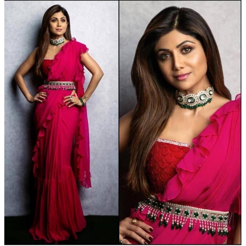 Shilpa Shetty gives saree style a stylish twist! - 1