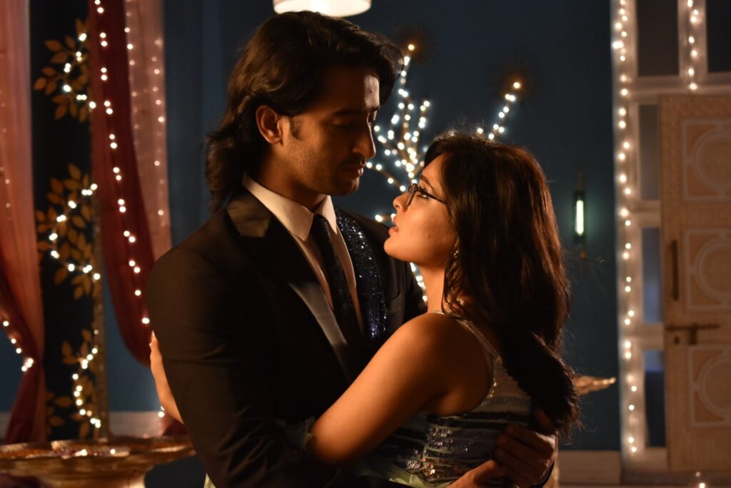 Hottest Scenes From Yeh Rishtey Hai Pyaar Ke’s Abir And Mishti Will Leave You Stunned! - 3