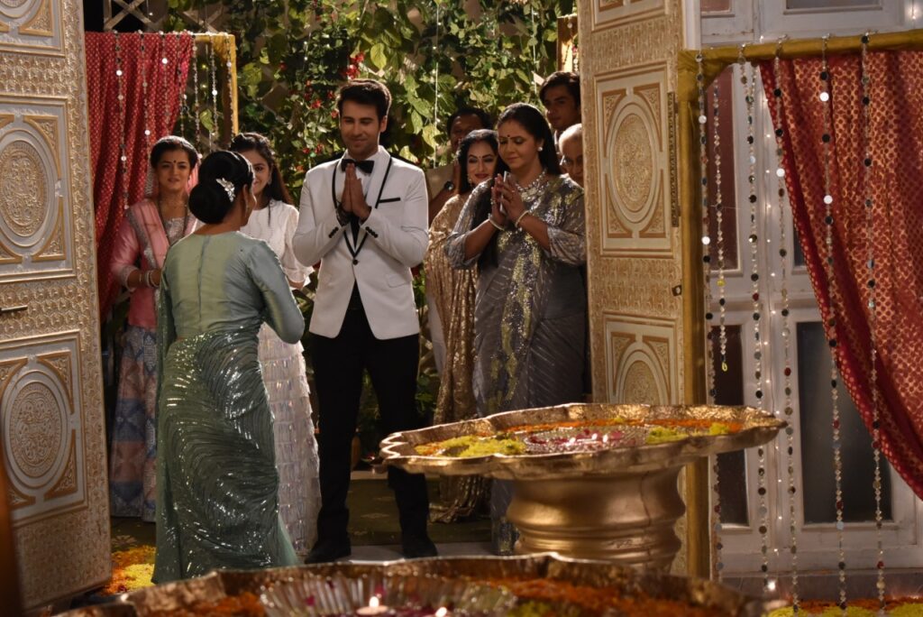 Yeh Rishtey Hain Pyaar Ke: Kunal and Kuhu get engaged - 2