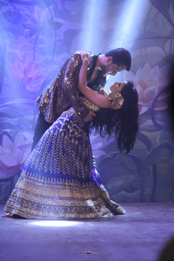 Ek Bhram Sarvagun Sampanna: Kabir and Pooja’s sizzling dance - 6