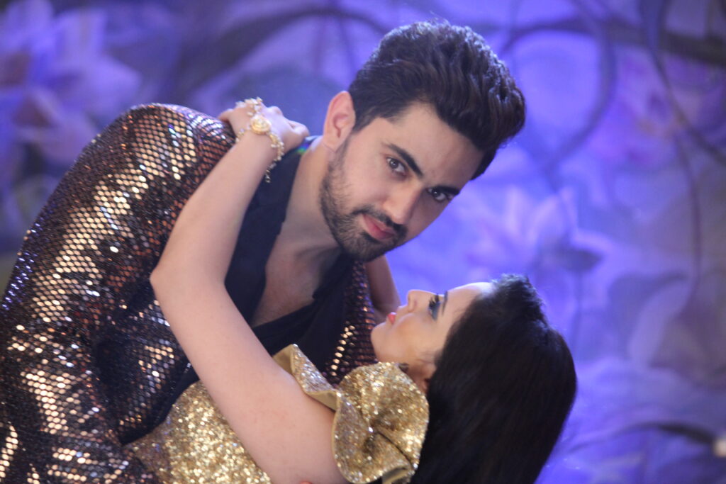 Ek Bhram Sarvagun Sampanna: Kabir and Pooja’s sizzling dance - 8