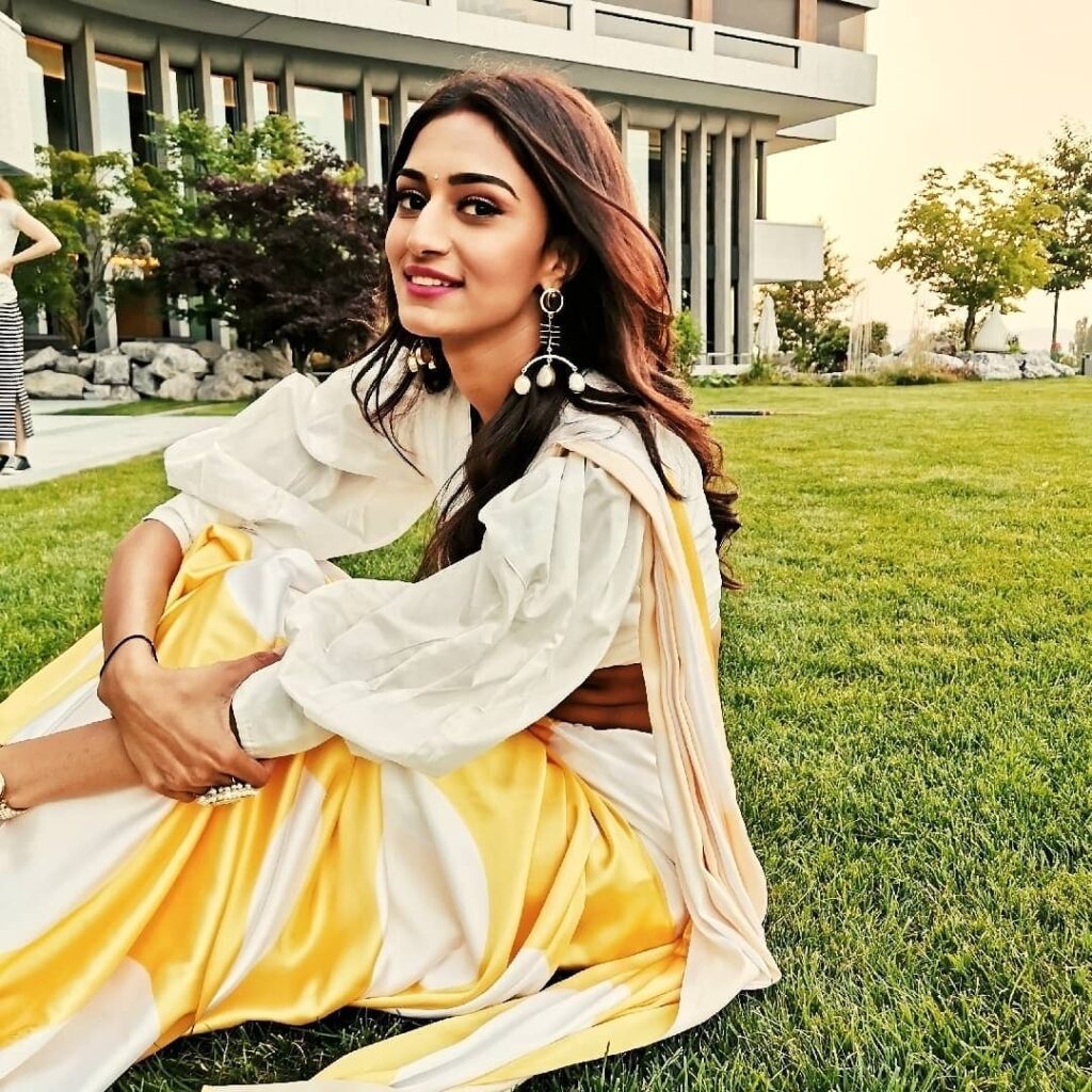 Erica Fernandes looks gorgeous as Mrs. Bajaj in Kasautii Zindagii Kay - 2