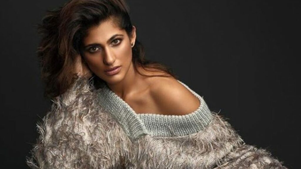 Here's why Kubra Sait is the Internet's favourite girl