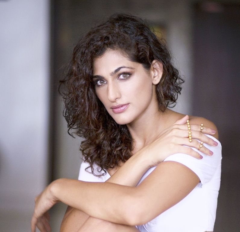 Here's why Kubra Sait is the Internet's favourite girl 1