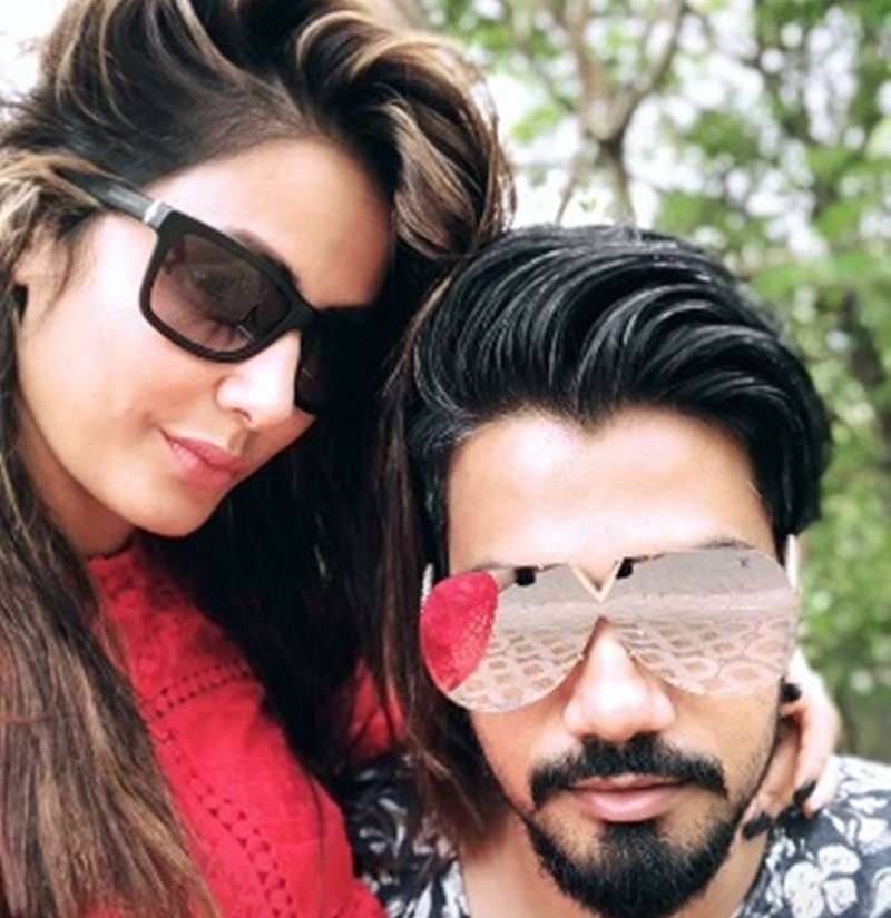 Inside Hina Khan And Rocky Jaiswal’s Private Romance - 4