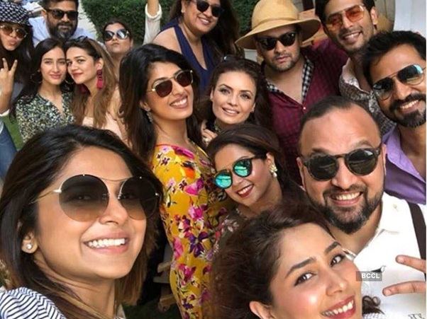 Jennifer Winget and her band of BFFs 2