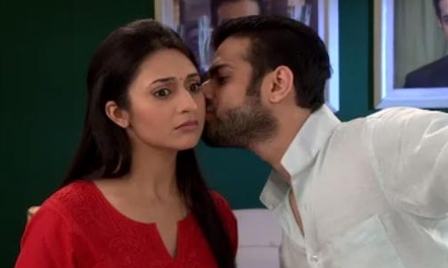 Missing Yeh Hai Mohabbatein couple Raman-Ishita’s romantic moments? Check out their cute pictures - 3