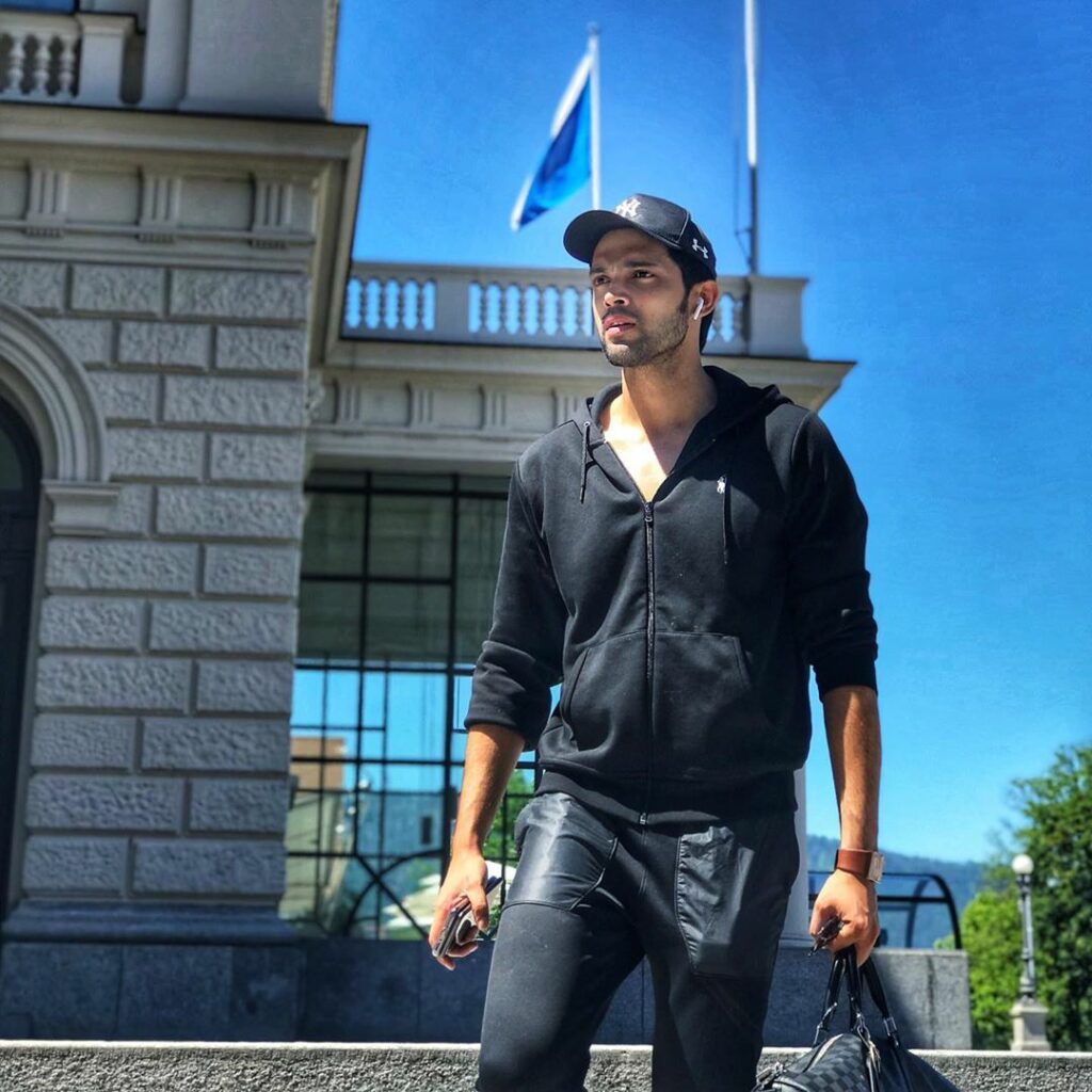 Parth Samthaan gives major travel goals - 0