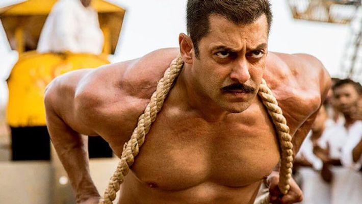 Salman Khan's shirtless pictures and washboard abs will motivate you to hit the gym 1