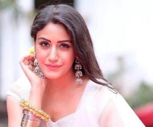 Why Surbhi Chandna Is The Dreamgirl Of Telly Town - 2