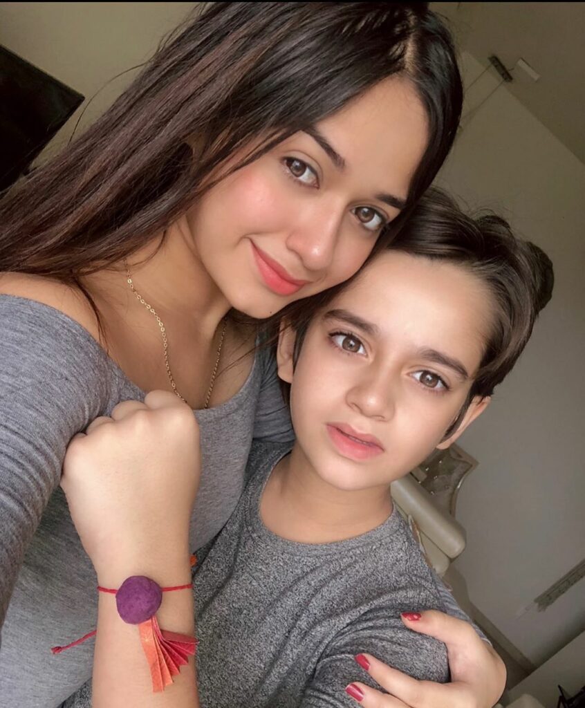 TikTok star Jannat Zubair is a family girl - 4