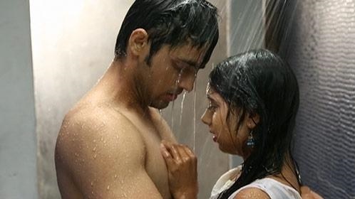 Unseen romantic moments of Manik and Nandini from Kaisi Yeh Yaariaan - 3