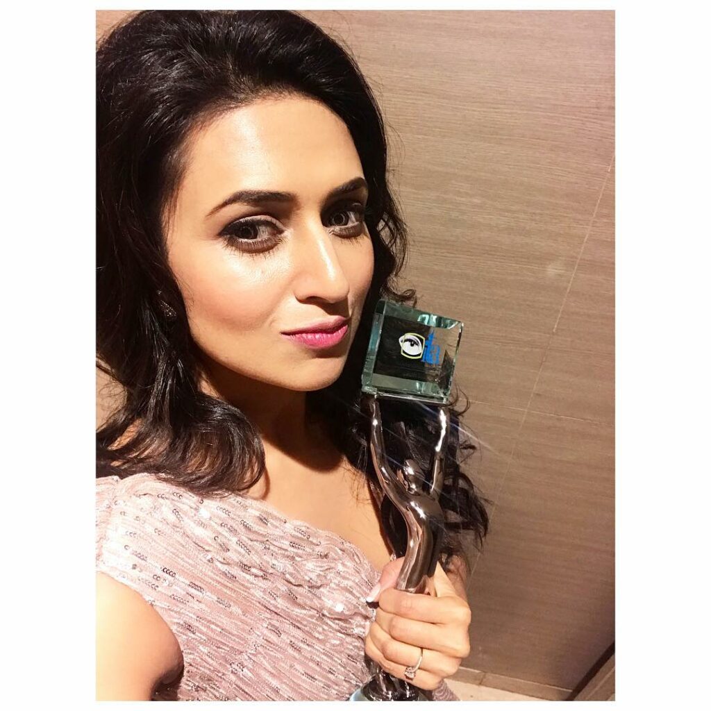 Yeh Hai Mohabbatein actress Divyanka Tripathi is a selfie queen - 5