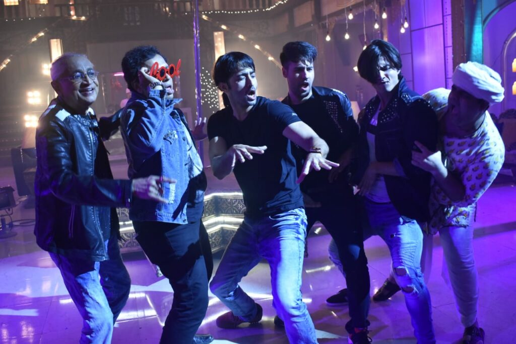 Yeh Rishtey Hain Pyaar Ke: Abir and Kunal’s masti at bachelor party - 1