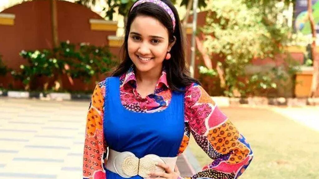 Yeh Un Dinon Ki Baat Hai actress Ashi Singh aka Naina’s 90s look - 5